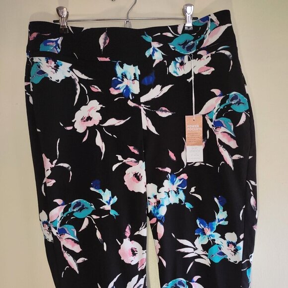 🆕  Lane Bryant 'The Allie Floral Pant Slimming Stretch Pockets Casual Size 18 - Picture 4 of 8